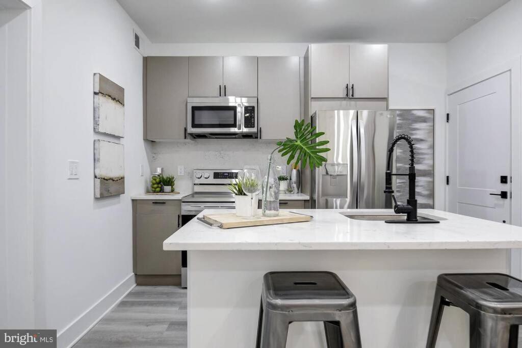 Brandnew Luxury Capitol Hill Apt! Near Free Trolly Вашингтон Экстерьер фото